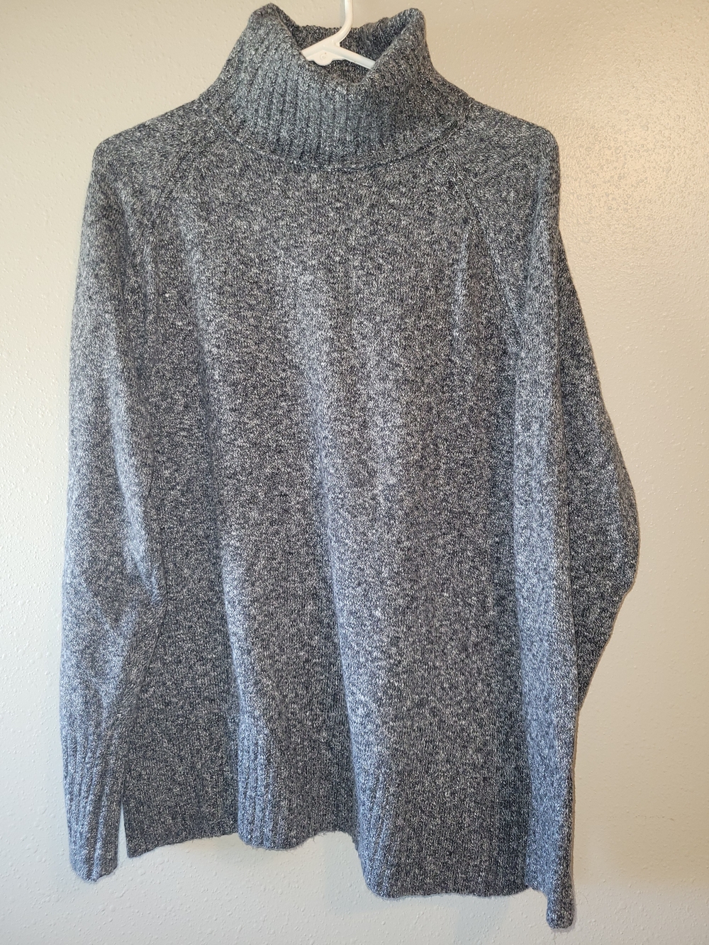 Old Navy Women's Heather Grey Turtleneck Sweater